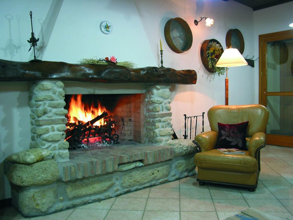 Agriturismo Ca'De'Gatti Faenza Exterior photo